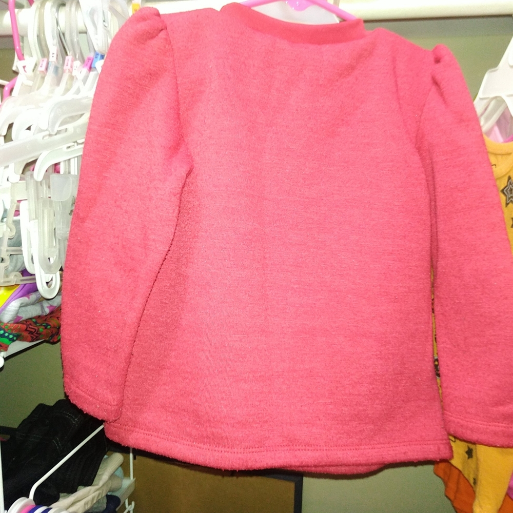 2 sweaters - Picture 11 of 12